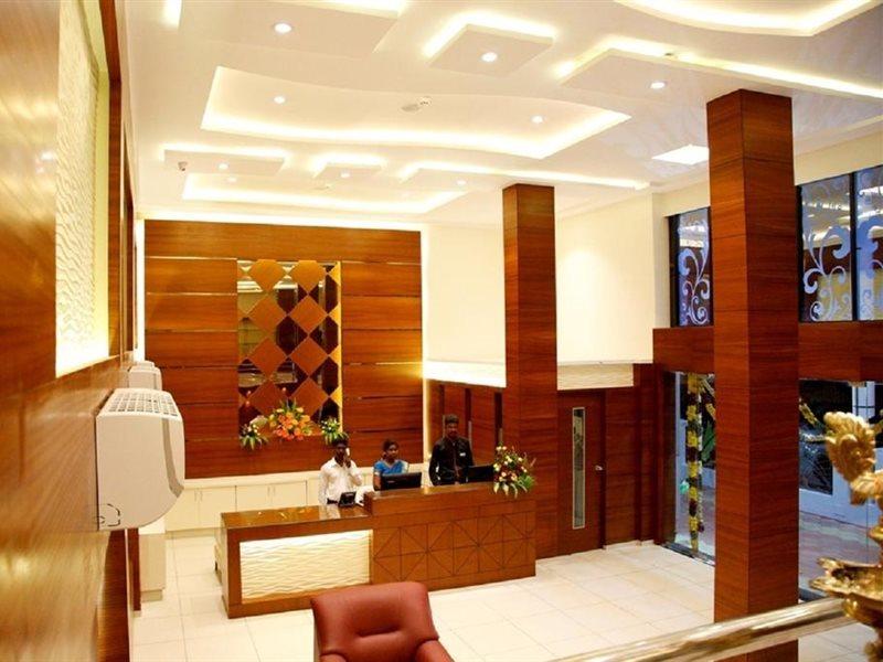 Poppys S.E.T Residency Hotel Кумбаконам Екстериор снимка