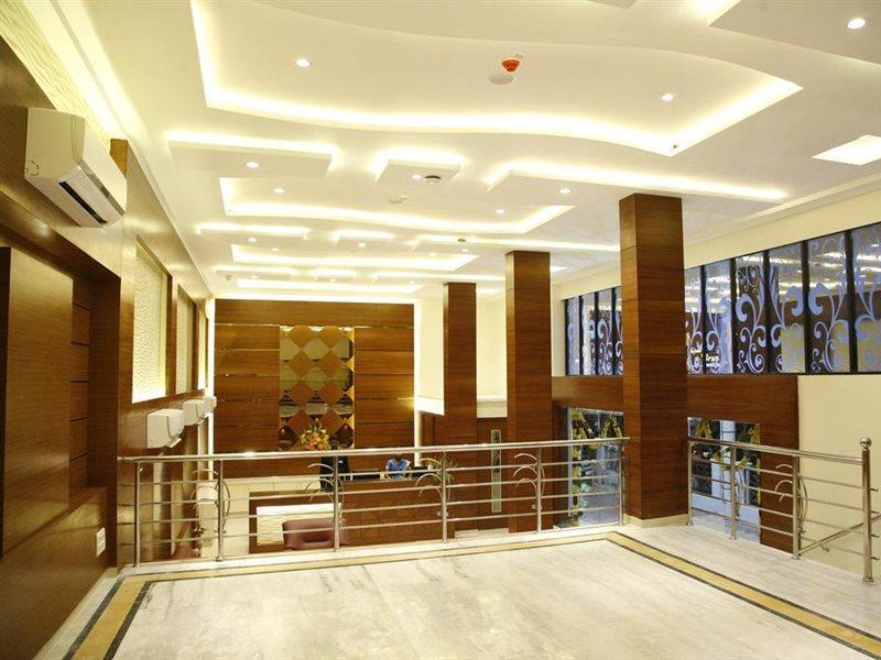 Poppys S.E.T Residency Hotel Кумбаконам Екстериор снимка