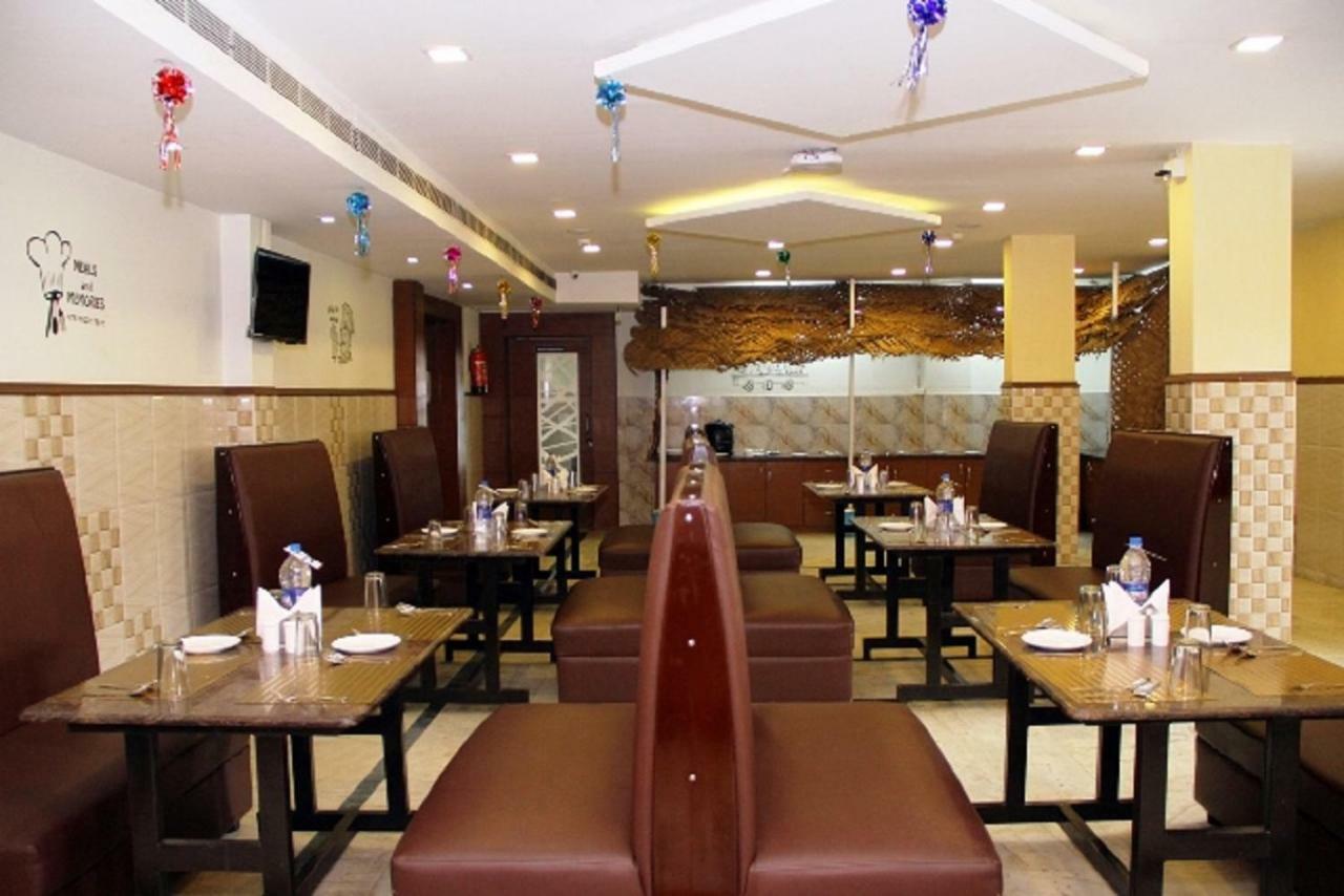 Poppys S.E.T Residency Hotel Кумбаконам Екстериор снимка